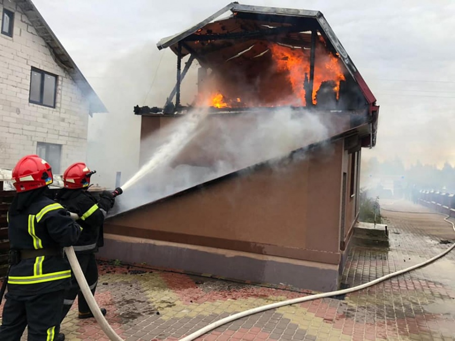 8 викликів за добу: вогнеборці оперативно гасили пожежі на Рівненщині