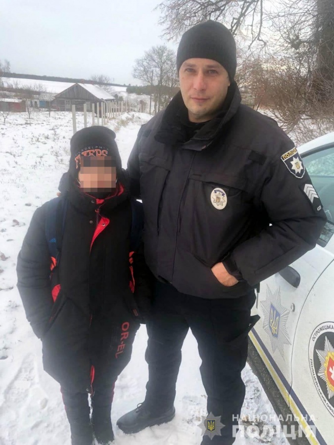 На Рівненщині поліцейський розшукав і повернув додому чотирикласника