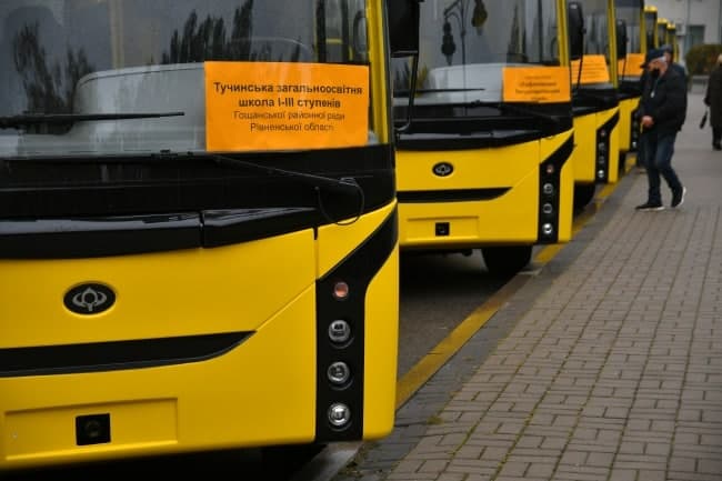 Цьогоріч школам закуплять 28 автобусів