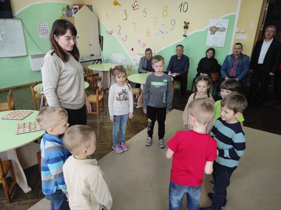 На Рівненщині обговорили новий формат позашкільної освіти