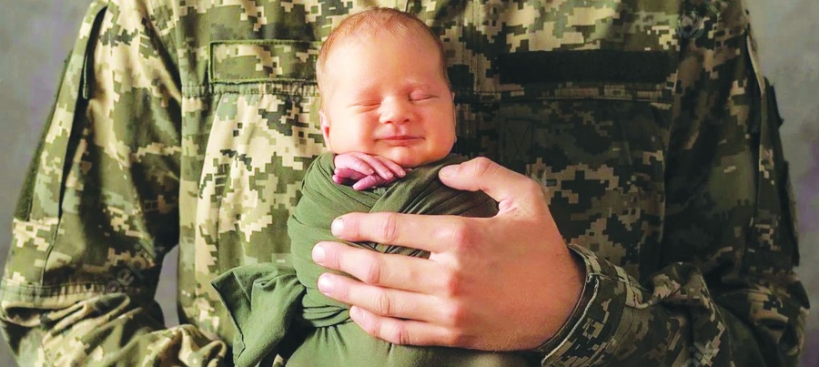 За міською програмою ЕКЗ у родині рівненського військового народилася дитина