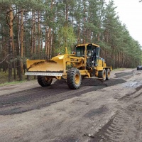 На Рівненщині ремонтують дорогу до Білого озера