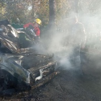 Полум'я з автівки ледь не поширилося на весь будинок