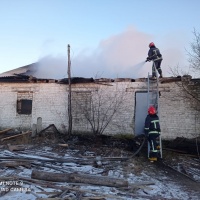 За добу рятувальники Рівненщини врятували 1 дитину та 15 людей евакуювали під час пожеж