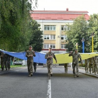 У Рівному підняли синьо-жовтий стяг – символ незламності та віри в перемогу