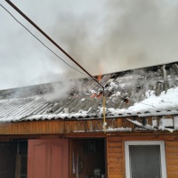 Восьмеро рятувальників гасили пожежу в Дубровиці