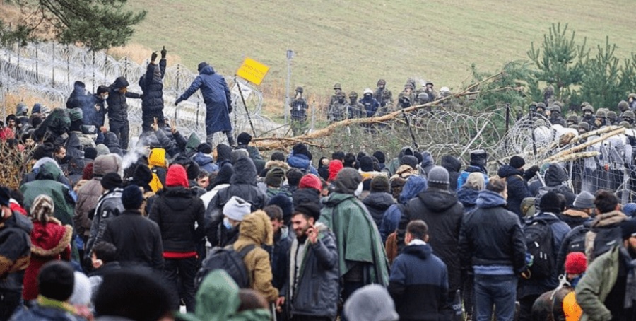 Співчуття по-Лукашенківські: при роздачі їжі на білорусько-польському кордоні сталася бійка між мігрантами