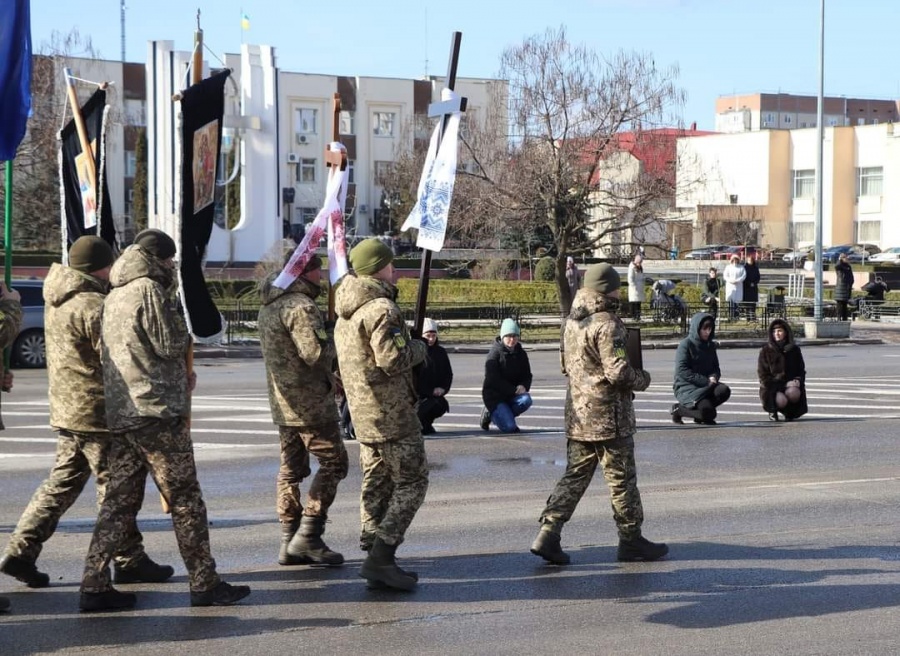 Громада Вараша провела в останню дорогу Героя