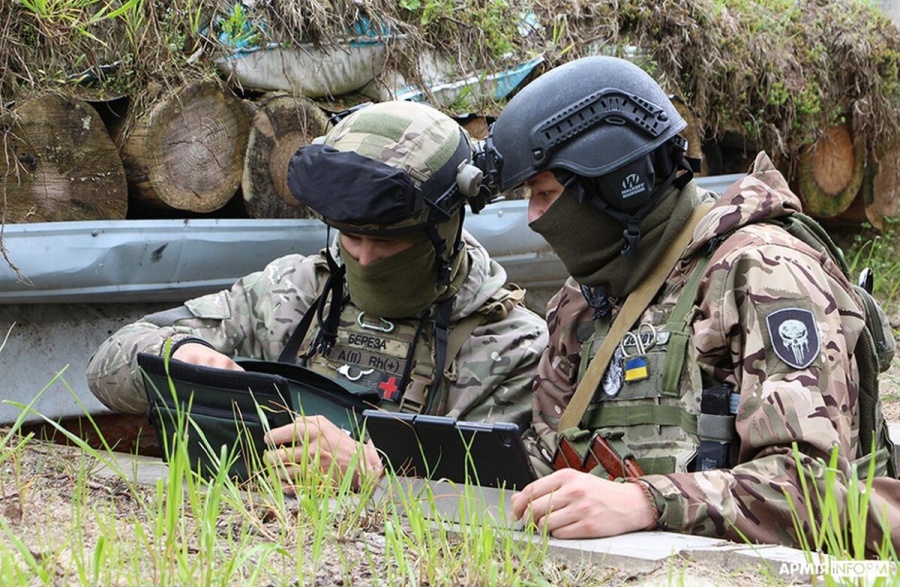 На Поліссі підрозділи ЗСУ тренуються застосовувати мобільні комплекси спостереження