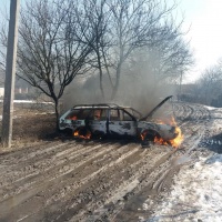 У Рівненському районі згорів дотла автомобіль