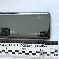 У Костополі жінка вкрала телефон з робочого столу держустанови