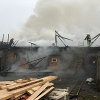 Восьмеро рятувальників гасили пожежу в Рівненському районі
